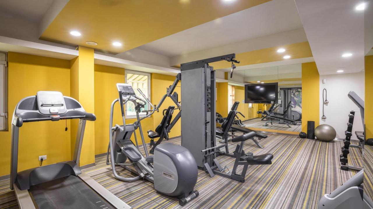 Ibis Gurgaon Golf Course Road - An Accor Brand Exterior foto