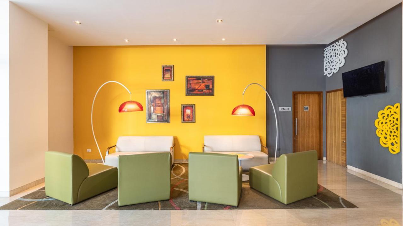 Ibis Gurgaon Golf Course Road - An Accor Brand Exterior foto