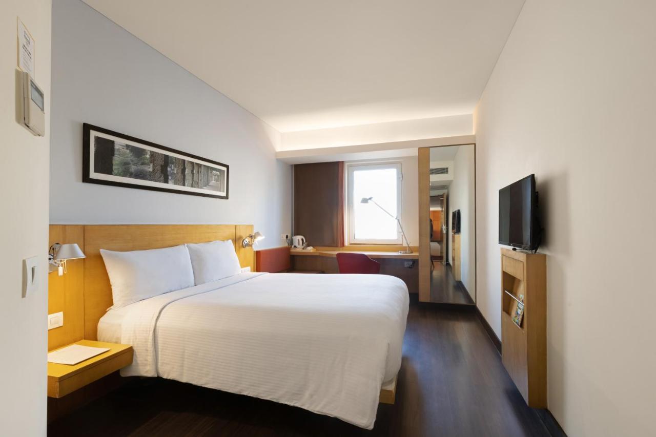 Ibis Gurgaon Golf Course Road - An Accor Brand Exterior foto