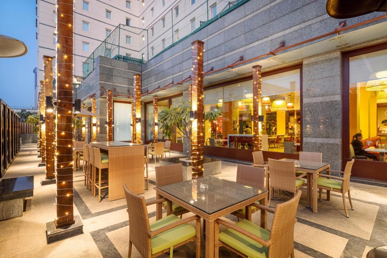Ibis Gurgaon Golf Course Road - An Accor Brand Exterior foto