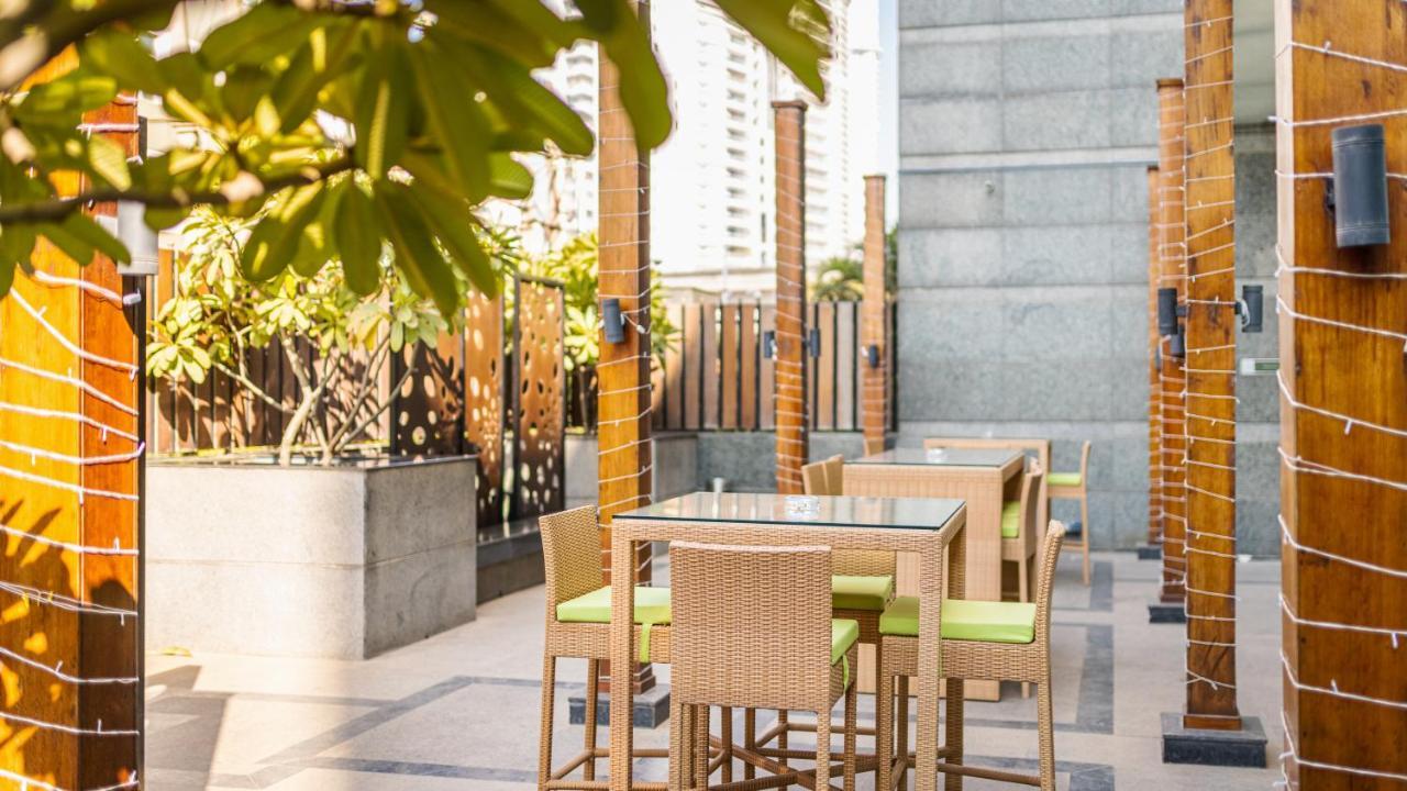 Ibis Gurgaon Golf Course Road - An Accor Brand Exterior foto