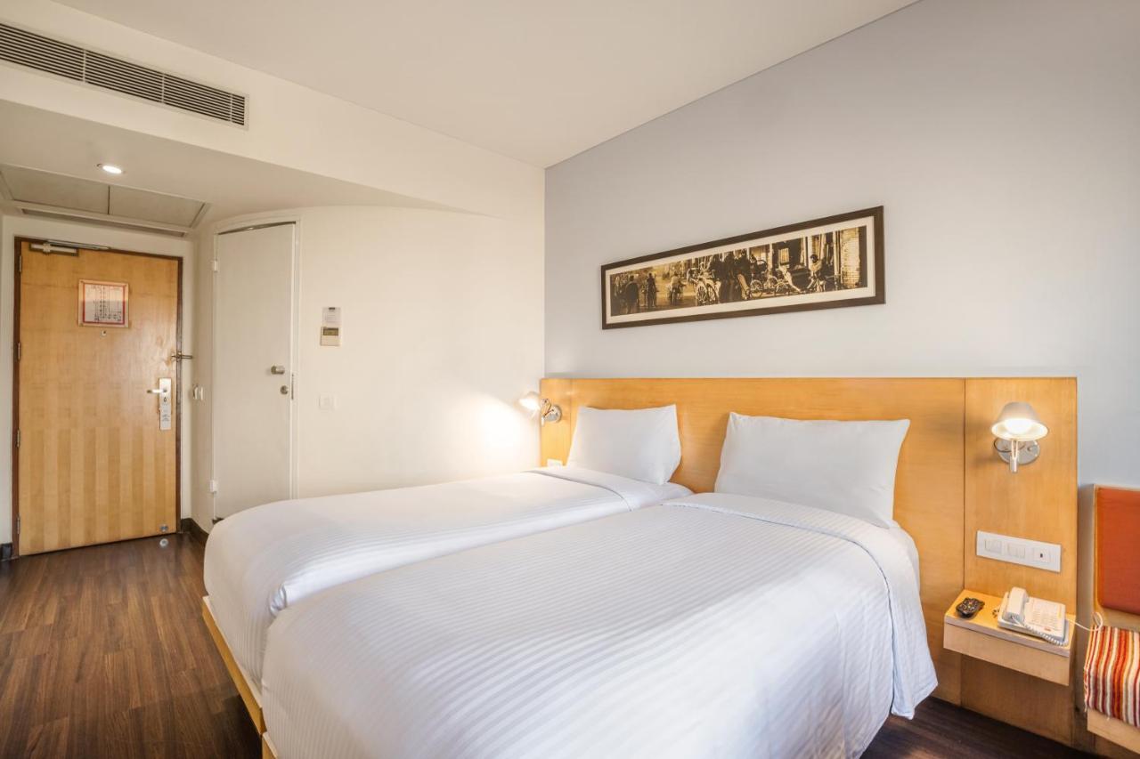 Ibis Gurgaon Golf Course Road - An Accor Brand Exterior foto