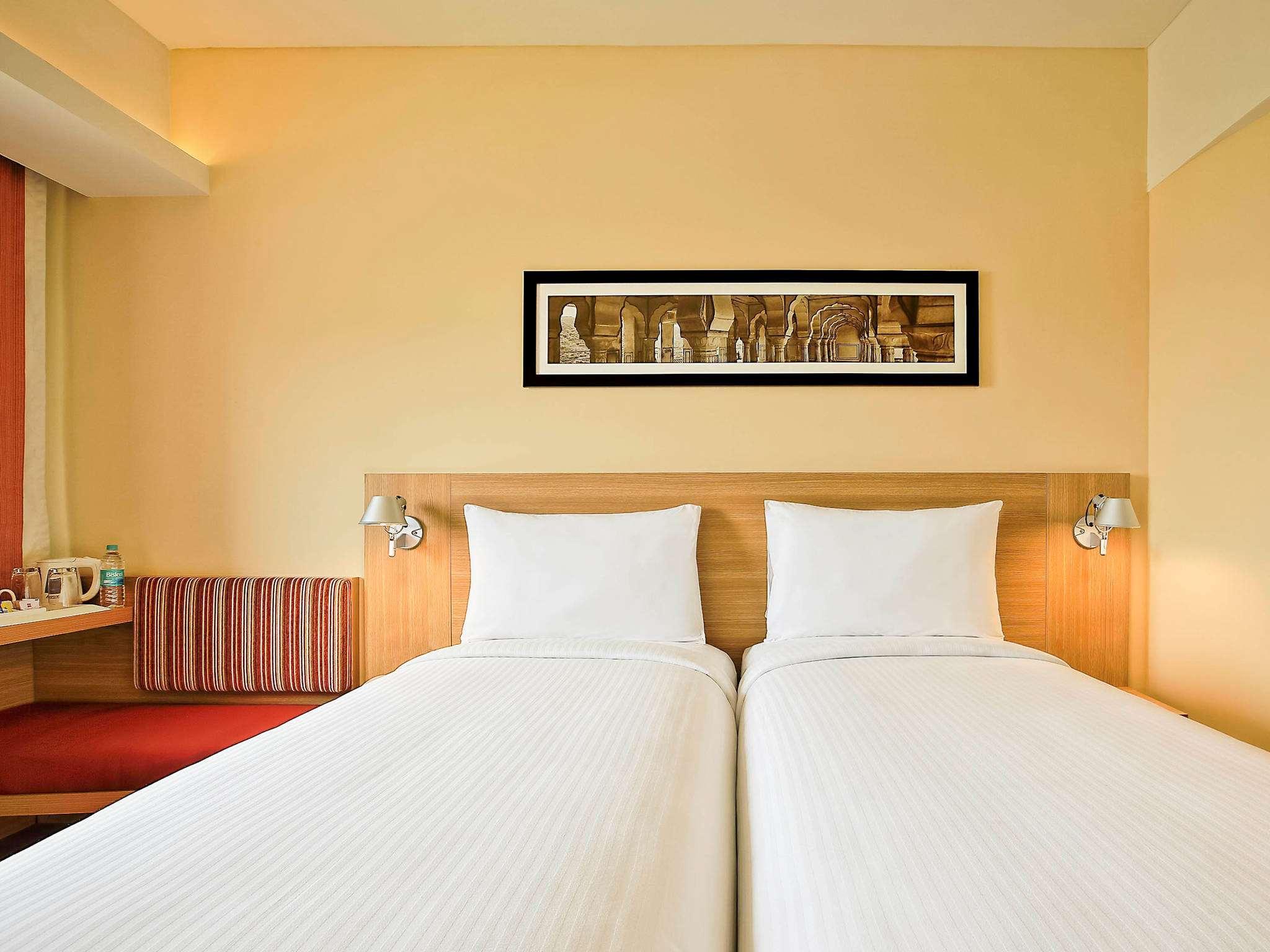 Ibis Gurgaon Golf Course Road - An Accor Brand Exterior foto