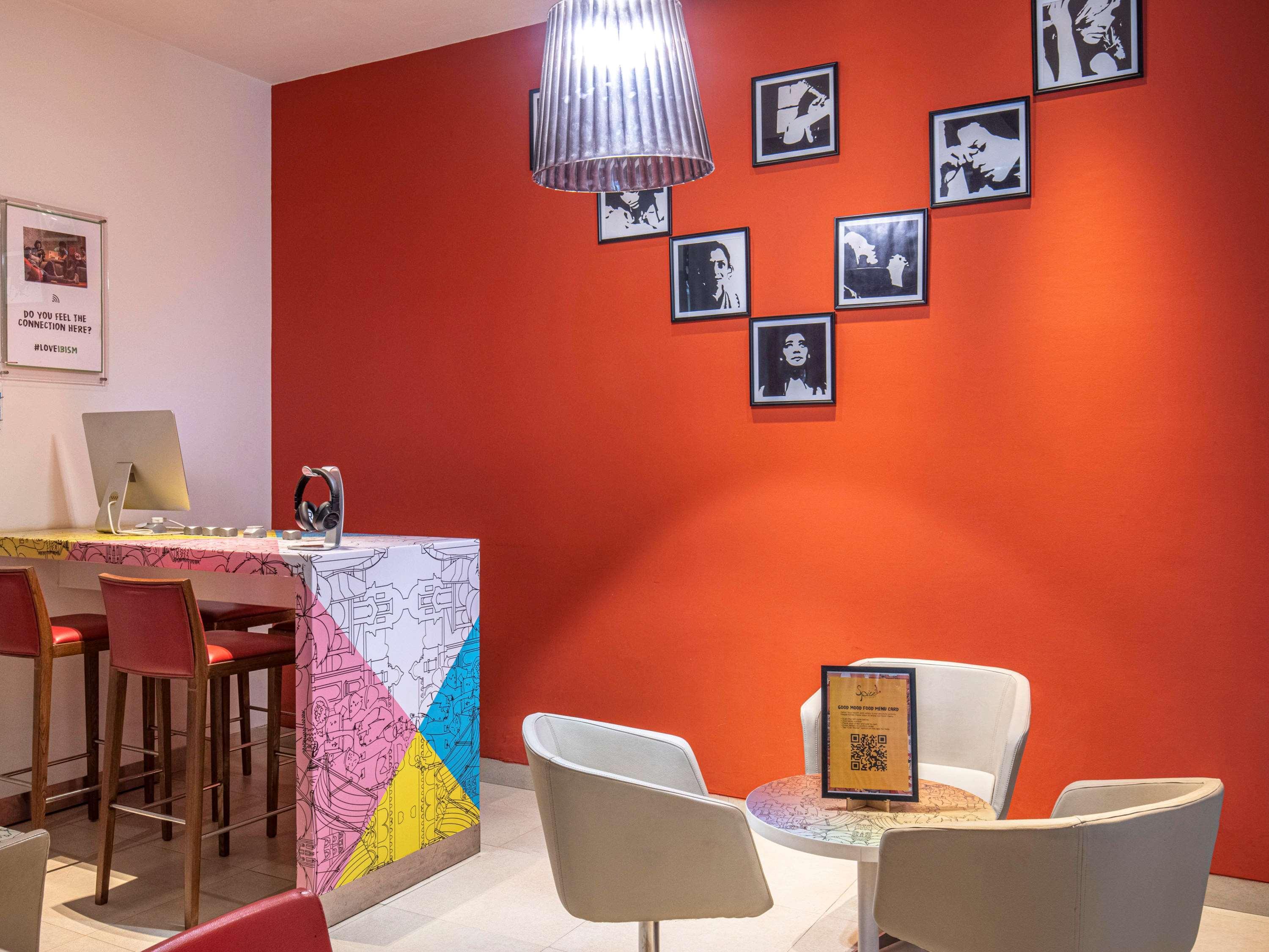 Ibis Gurgaon Golf Course Road - An Accor Brand Exterior foto